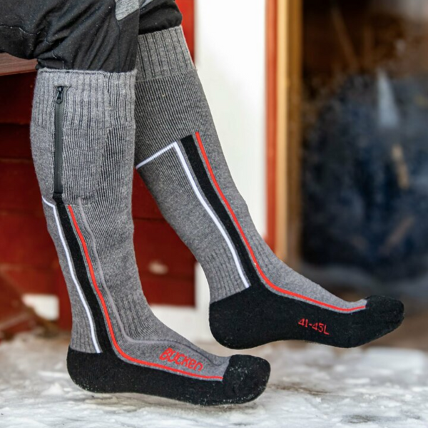 Bucken – Värmestrumpor med Merinoull, Fjärrkontroll, Batterier & USB-laddning